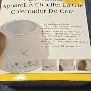 GiGi White Wax Warmer with Temperature Control